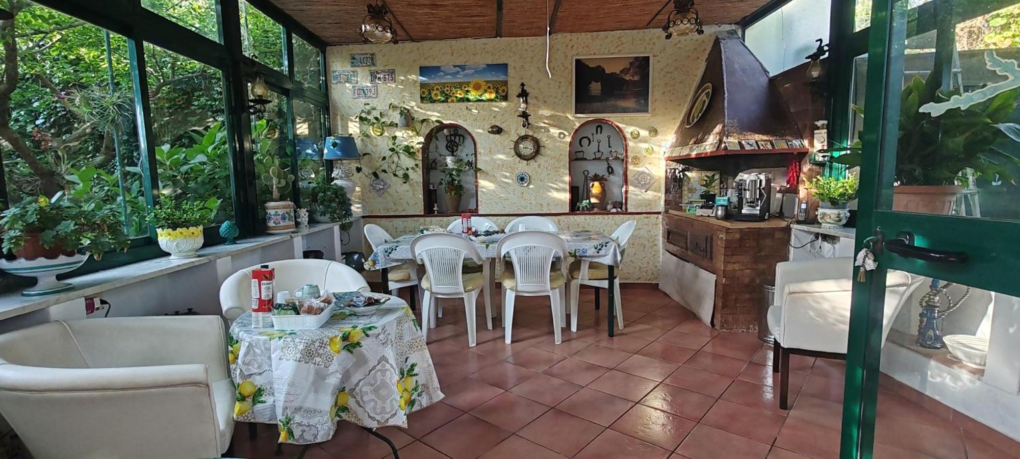 Villa Dei Fiori B&B カプリ エクステリア 写真